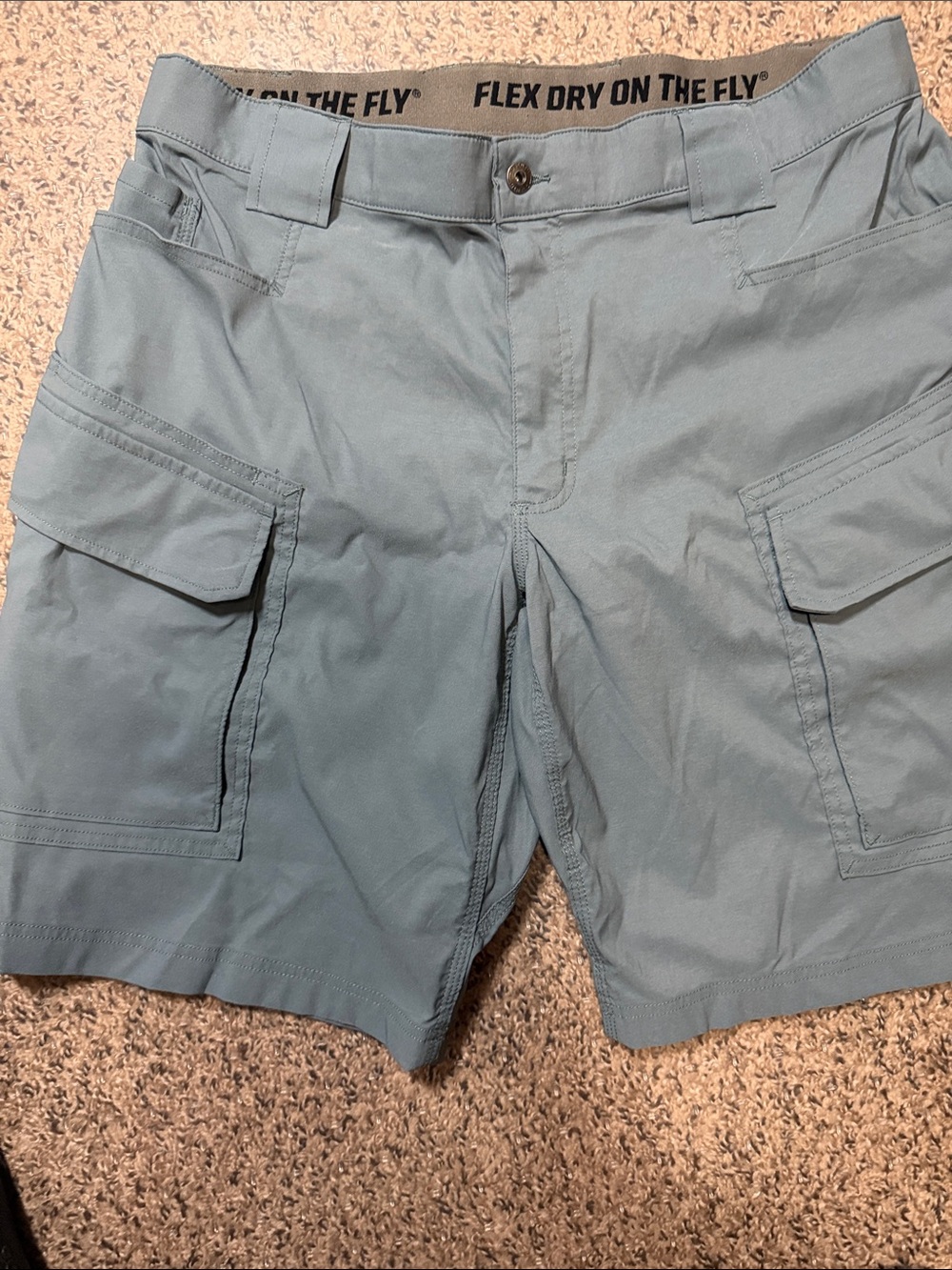 Duluth Trading Co Light Teal Cargo Shorts - Utility Pockets 9 in inseam